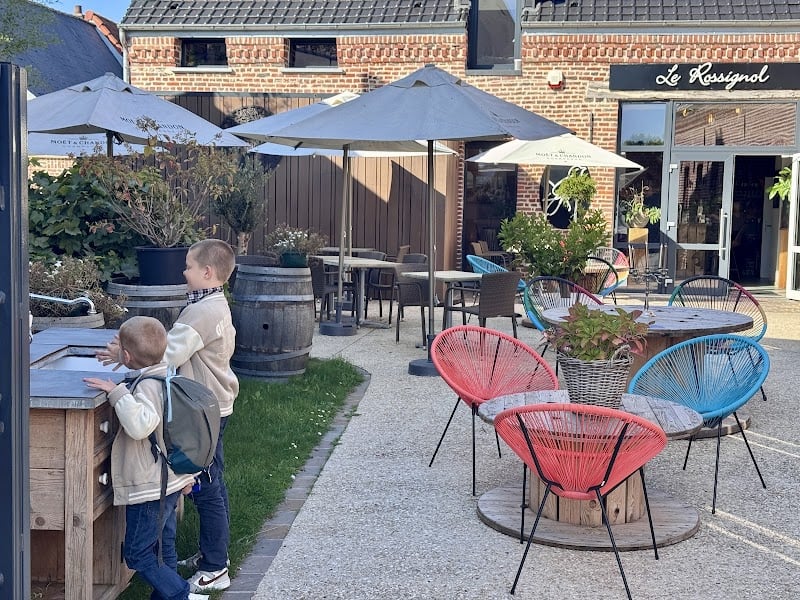 Le Rossignol Restaurant à Saint-Python, France