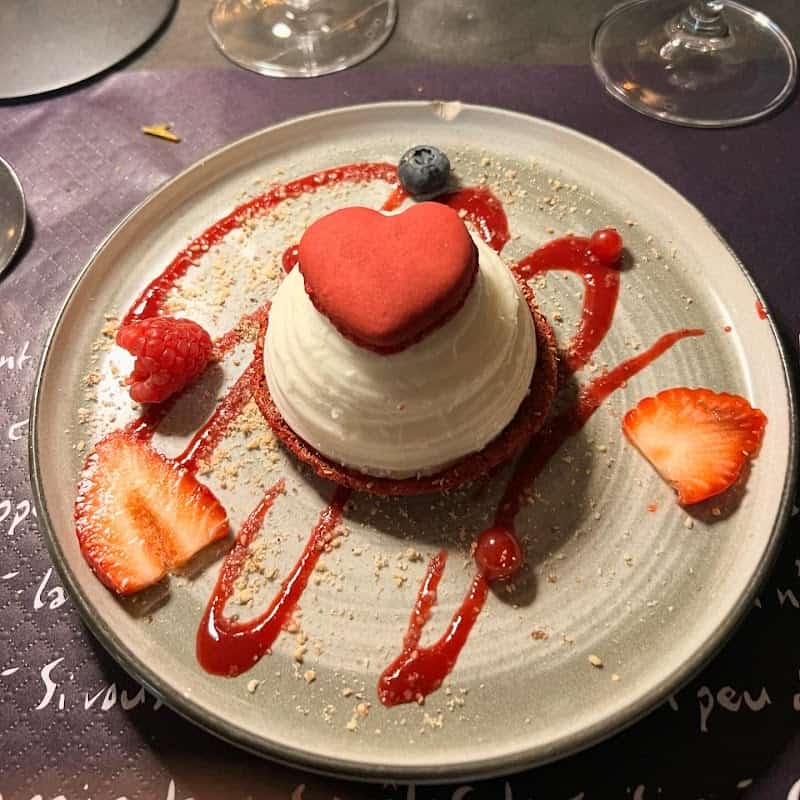 Le Rossignol Restaurant à Saint-Python, France