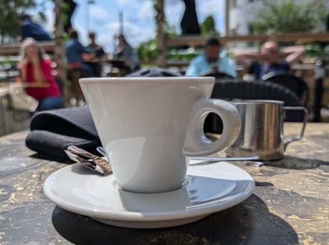 Restaurant Le Saint-Mihiel – Café Tabac et brasserie à Nantes, France