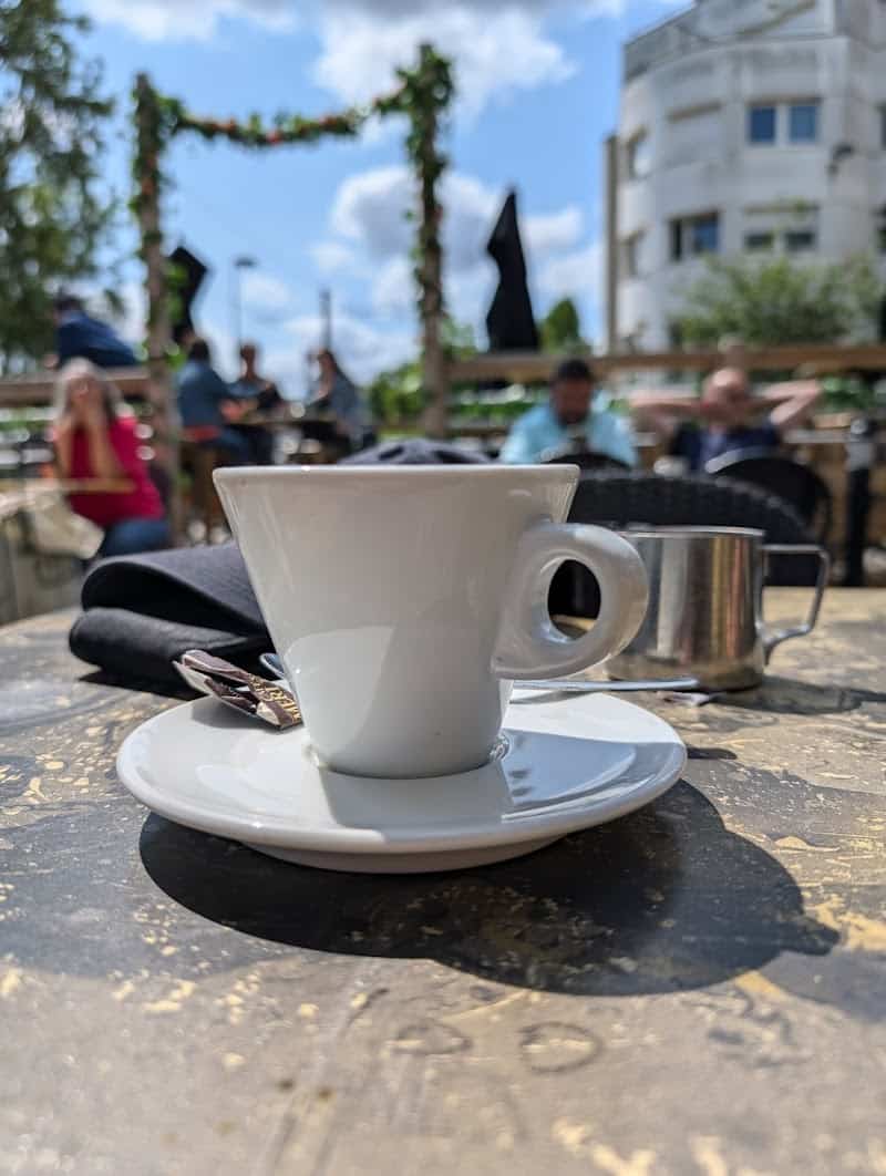 Restaurant Le Saint-Mihiel – Café Tabac et brasserie à Nantes, France