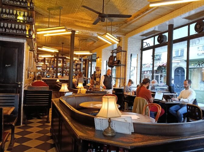 Restaurant Le Saint-Regis – Paris à Paris, France