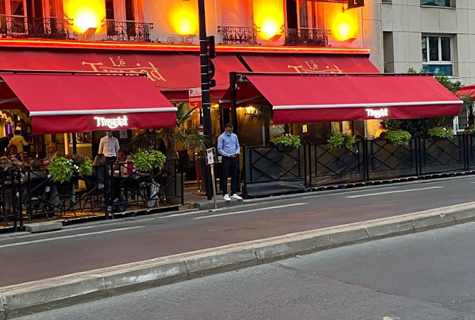 Restaurant Le Timgad à Courbevoie, France