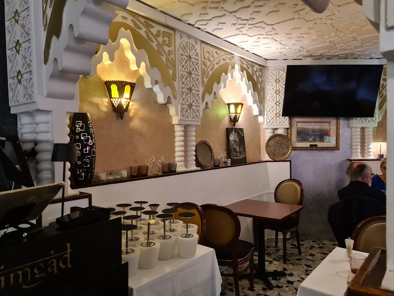 Restaurant Le Timgad à Courbevoie, France