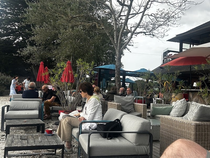 Le Tour du Monde – Bar Restaurant à Larmor-Plage, France