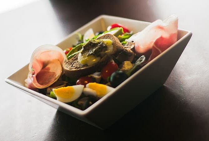 Le Tour du Monde – Bar Restaurant à Larmor-Plage, France