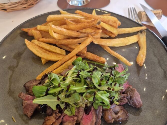 Restaurant Le Valerianne à Courbevoie, France