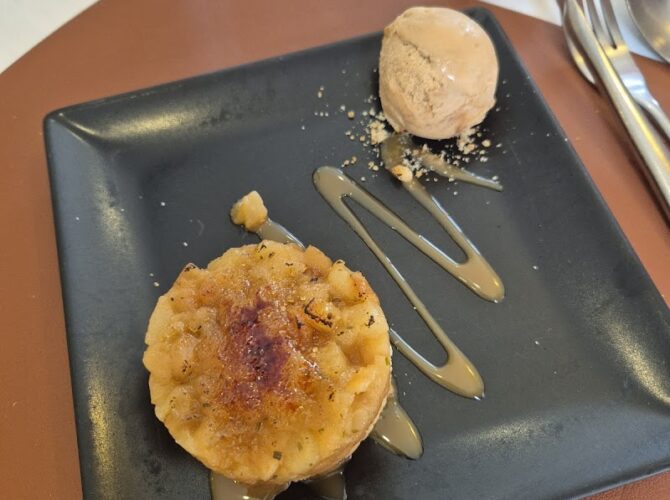 Restaurant Le Valerianne à Courbevoie, France