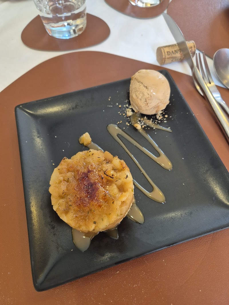 Restaurant Le Valerianne à Courbevoie, France