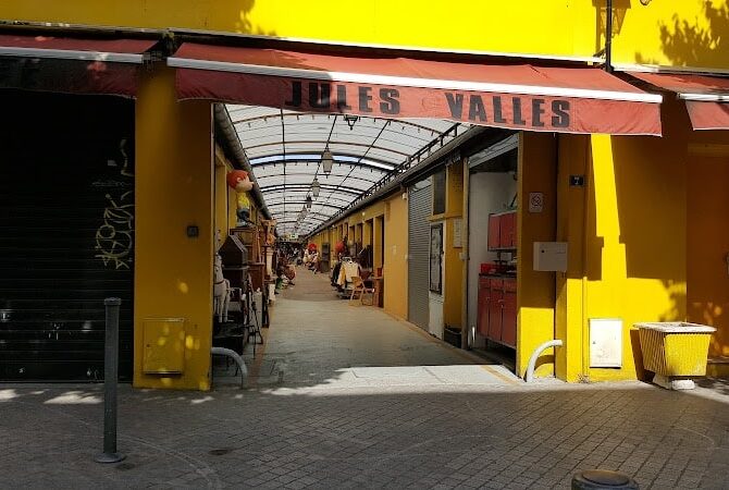 Restaurant Le Vallès à Saint-Ouen-sur-Seine, France