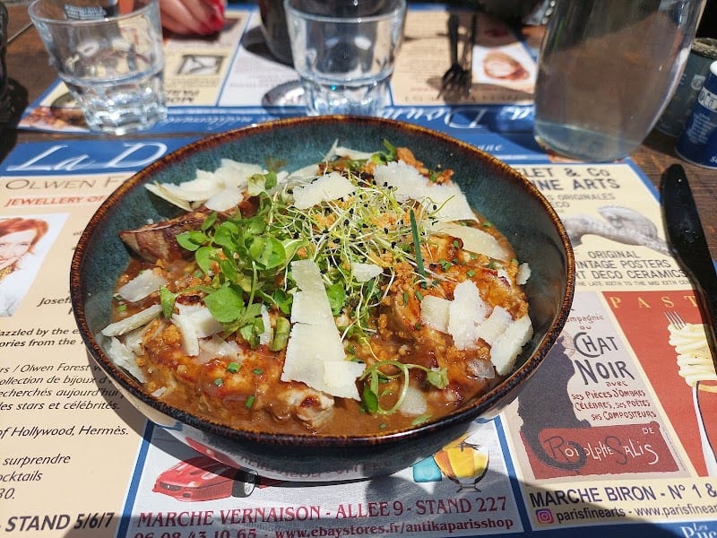 Restaurant Le Vallès à Saint-Ouen-sur-Seine, France