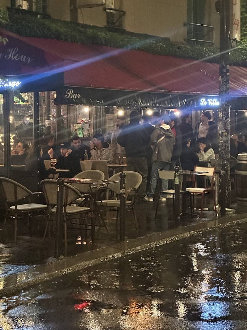Restaurant Le Village à Ivry-sur-Seine, France