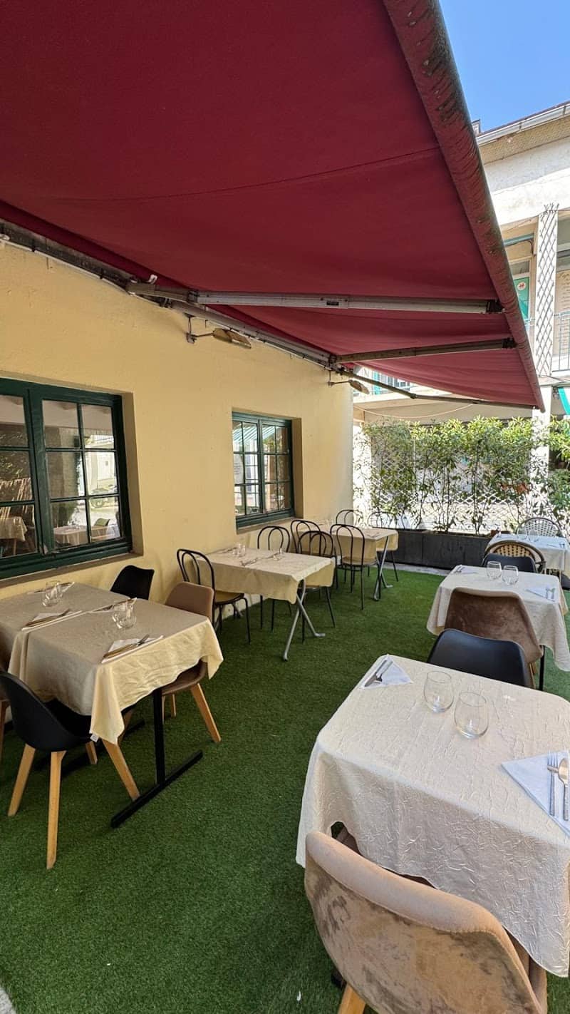 Restaurant Le Villarceau à Lésigny, France