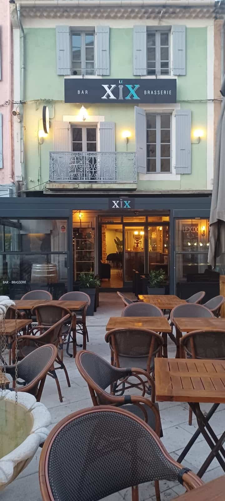 Restaurant Le XIX – Bar à tapas à Orange, France