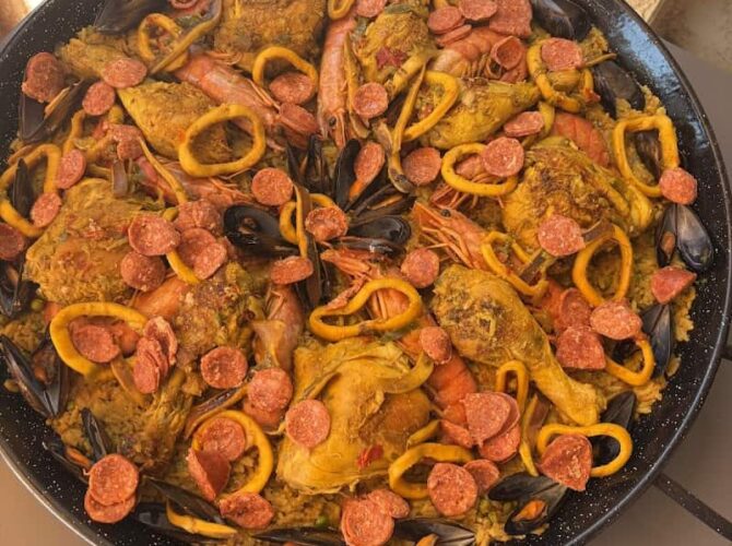 Restaurant L’Ensoleillade, Paëlla à Emporter et Cave à Vins à Bormes-les-Mimosas, France