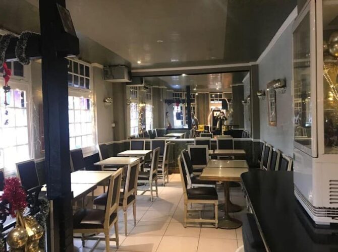 Restaurant L’Entracte à Gennevilliers, France