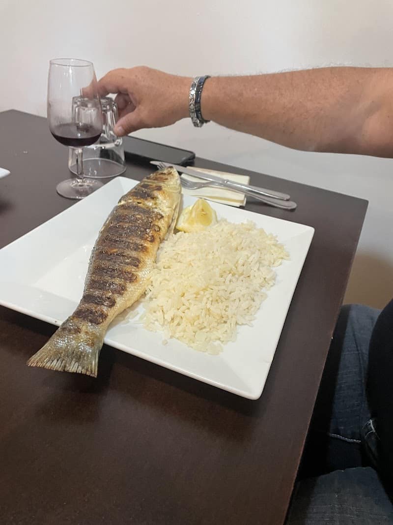 Restaurant L’ENTRE POTES à Saint-Ouen-sur-Seine, France