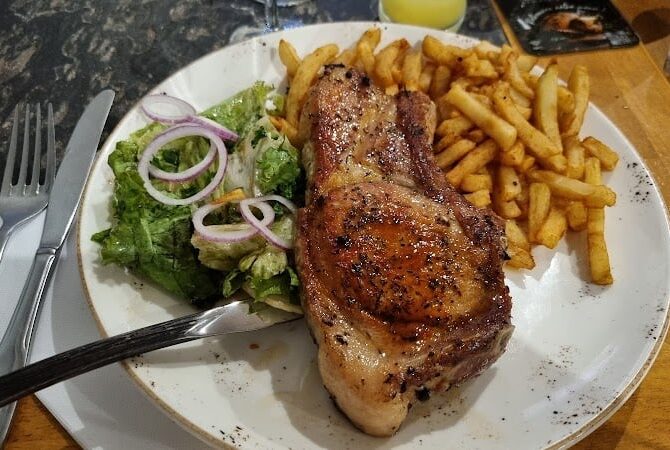 L’Equipe restaurant brasserie rotisserie à Valenciennes, France