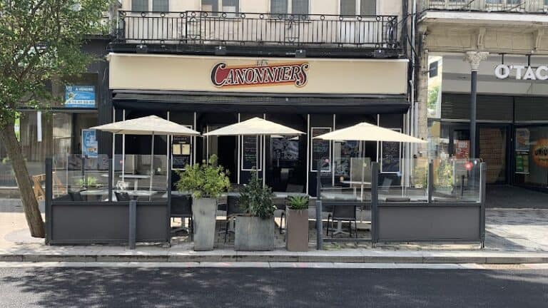 Les Canonniers