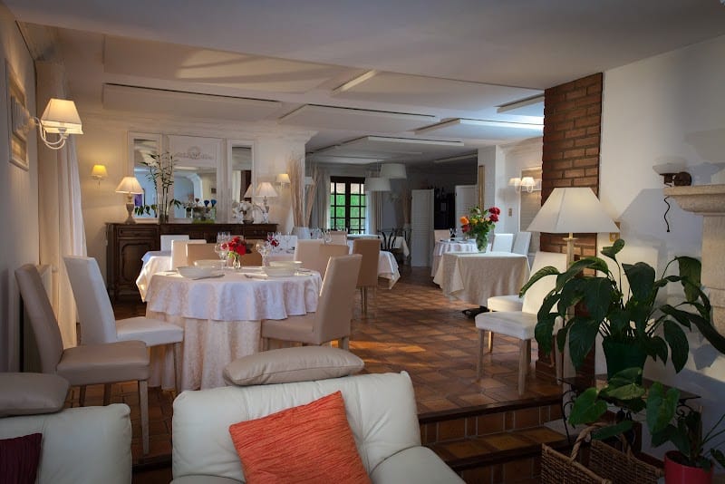 Restaurant Les Loges du Jardin d’Aymeric à Clara-Villerach, France