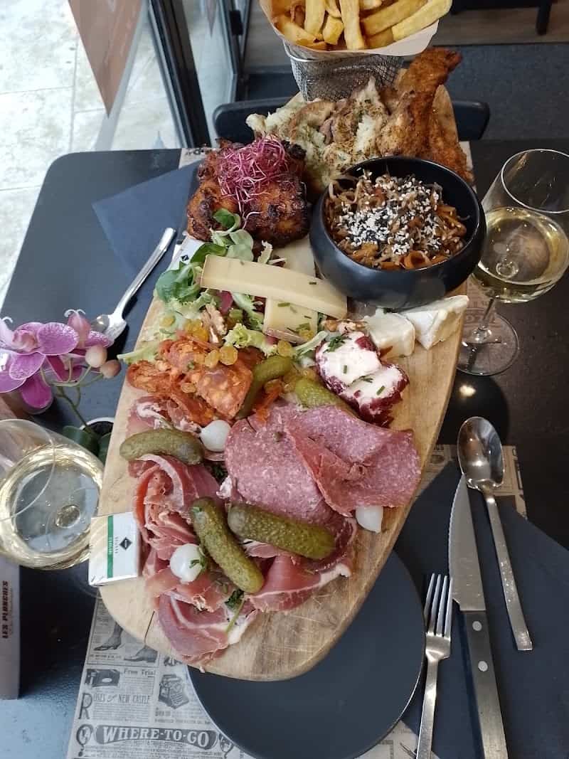 Restaurant Les Planches de Pontoise à Pontoise, France