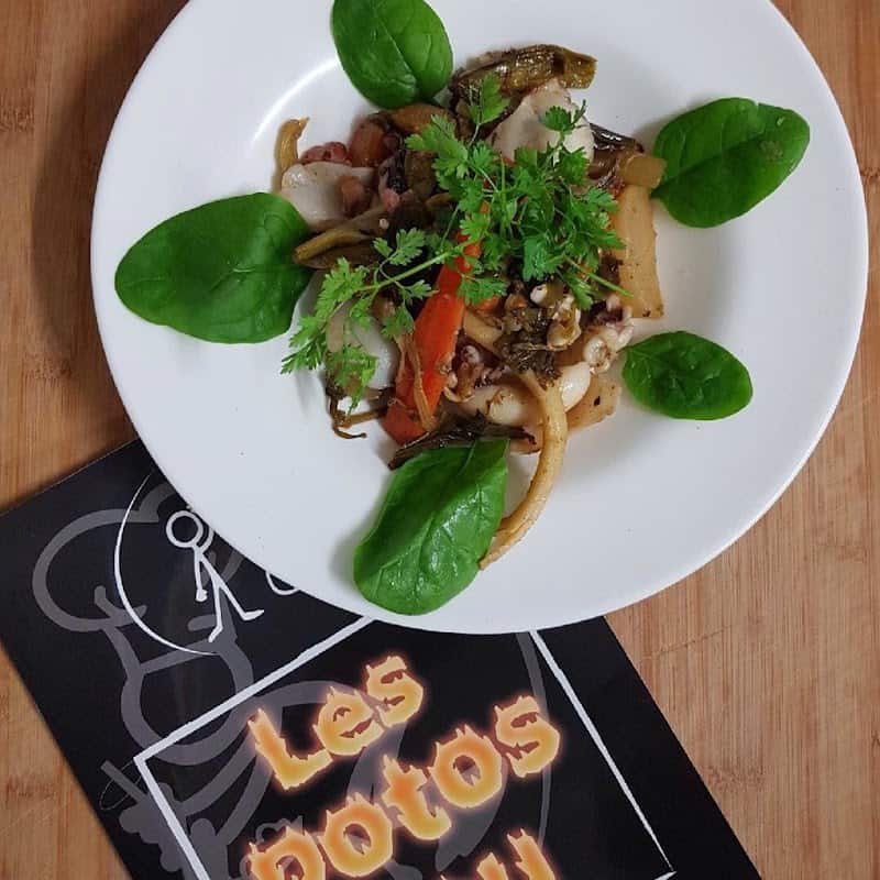 Restaurant Les Potos Feu à Rochefort, France