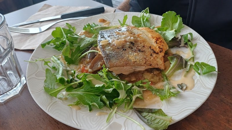 Restaurant Les Potos Feu à Rochefort, France