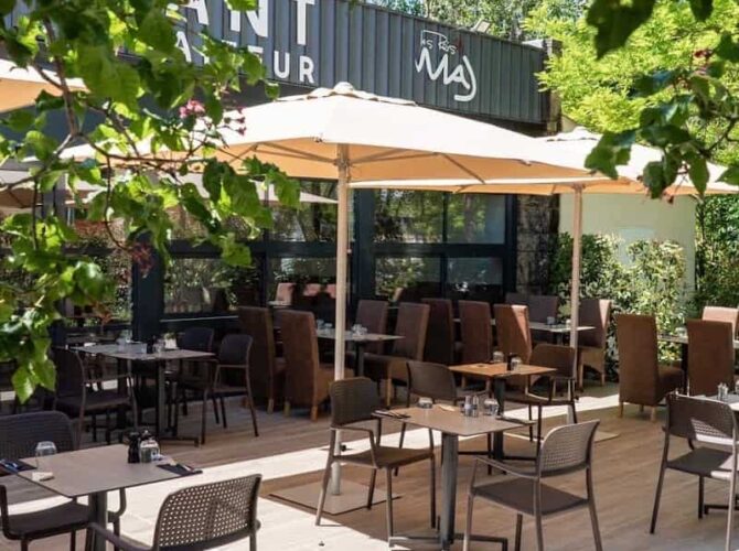 Restaurant Les Rois Maj à Meyreuil, France