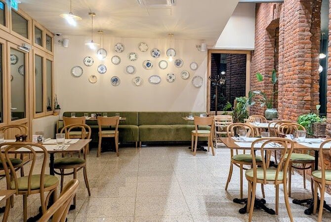 Restaurant Les Roses Blanches à Inchy en Cambrésis, France