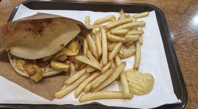 Restaurant L’Escale d’Ivry à Ivry-sur-Seine, France