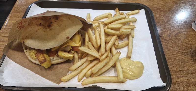 Restaurant L’Escale d’Ivry à Ivry-sur-Seine, France