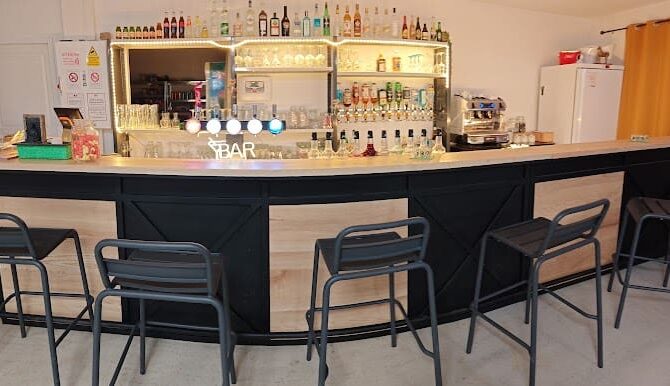 L’Hacienda d’Aléa- Bar Restaurant et Epicerie à Saint-Papoul, France