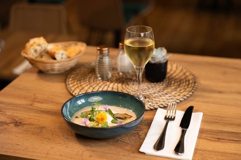 Restaurant L’Harmony à Saint-Arnoult-en-Yvelines, France