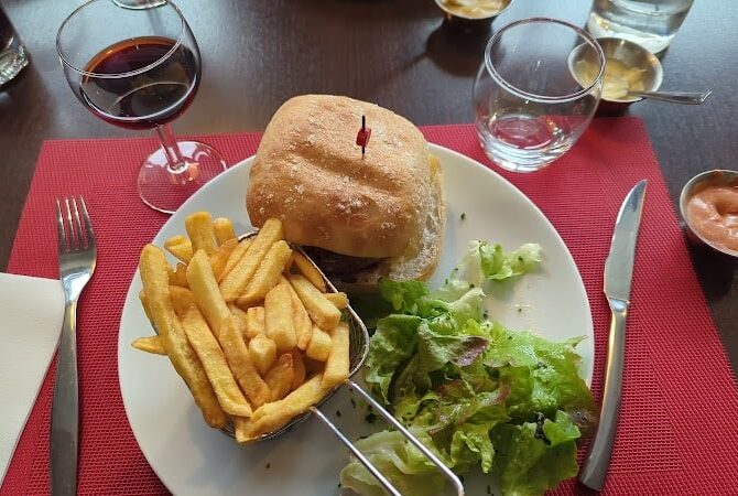 Restaurant L’Industrie à Rillieux-la-Pape, France