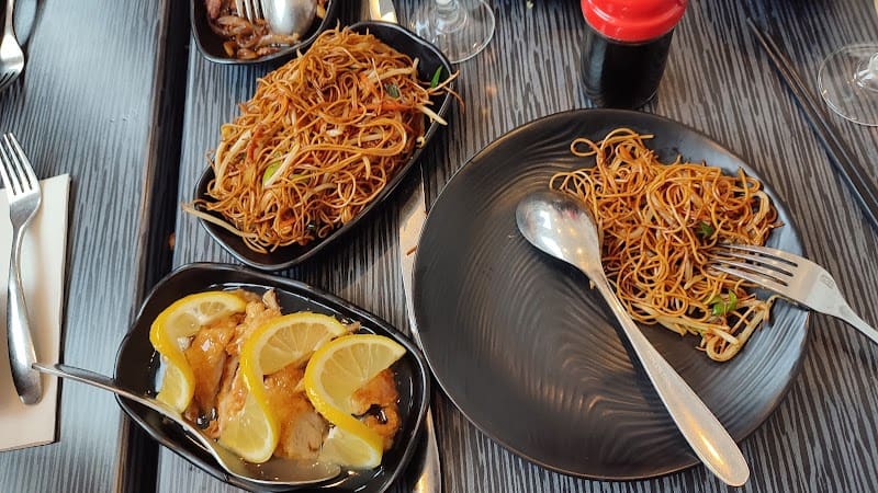 Restaurant Little Long House à Bagneux, France