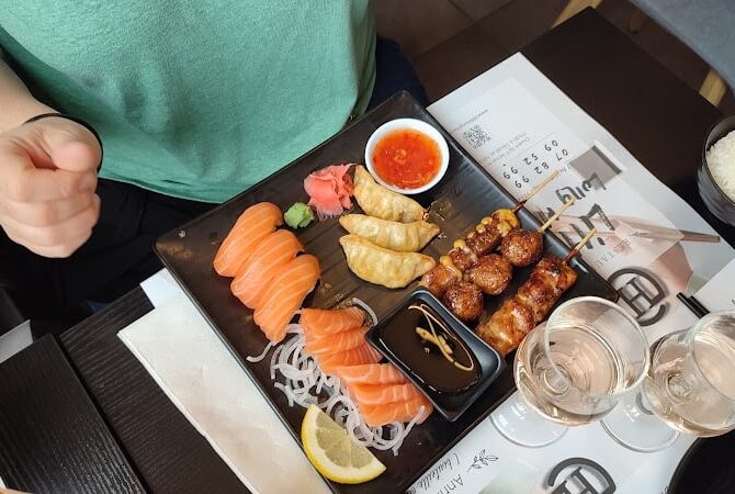 Restaurant Little Long House à Bagneux, France