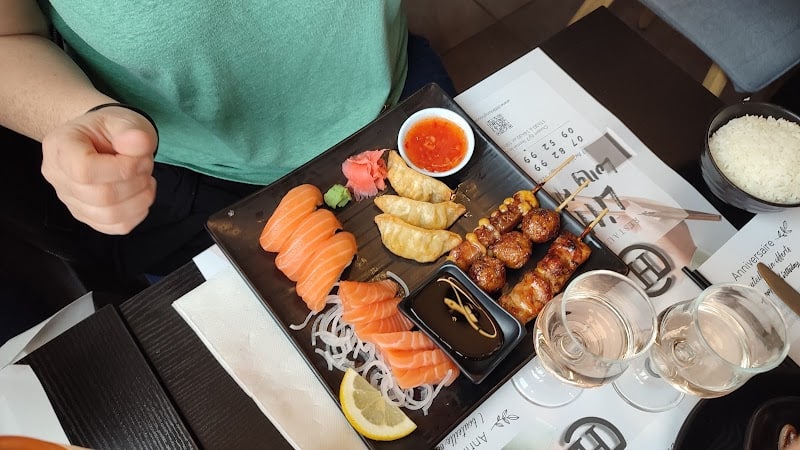 Restaurant Little Long House à Bagneux, France