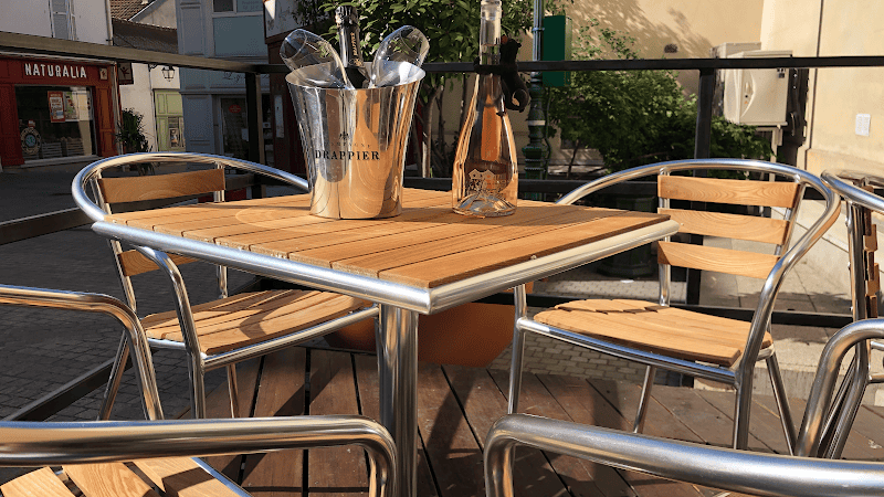 Restaurant Local Bear à Colombes, France