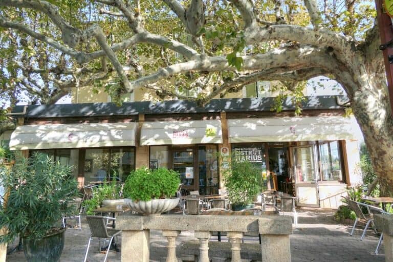 Restaurant Logis Hôtel de Provence à Orange, France — photo 1