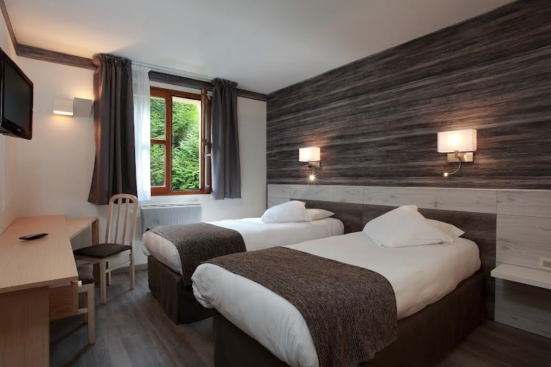 Restaurant Logis Hôtel le Luth à Mirecourt, France