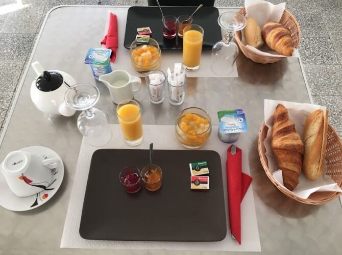 Restaurant LOGIS LA CHAUMIERE à Marseillan, France