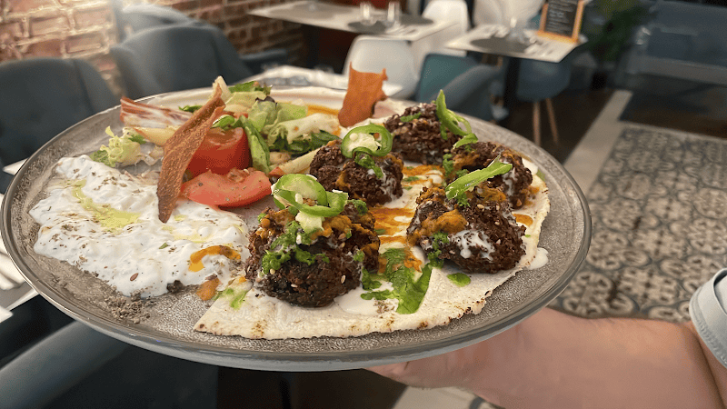 Restaurant LOOMI GASTRONOMIE LIBANAISE à Levallois-Perret, France