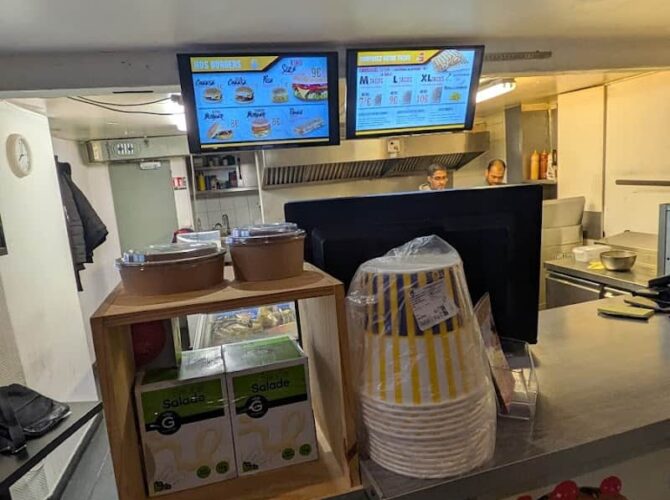 Restaurant Lounge Burger à La Ferté-Alais, France