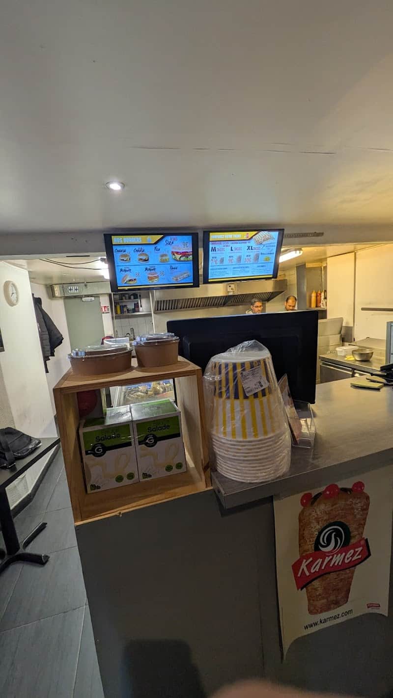 Restaurant Lounge Burger à La Ferté-Alais, France