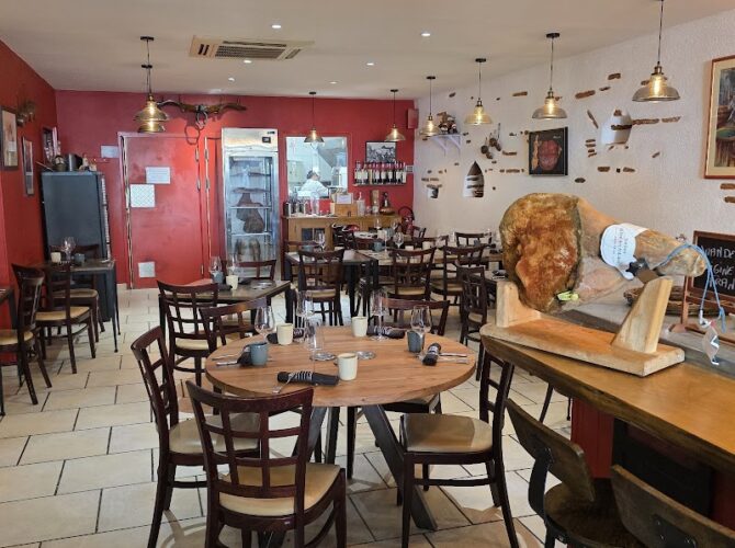 Restaurant L’Oustal à Villeneuve-sur-lot, France