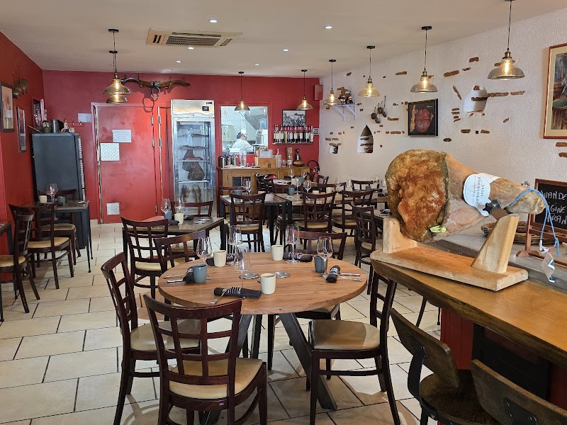 Restaurant L’Oustal à Villeneuve-sur-lot, France