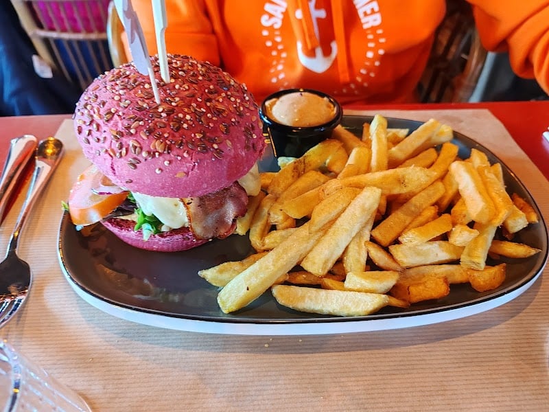 Restaurant LRB à Dinan, France