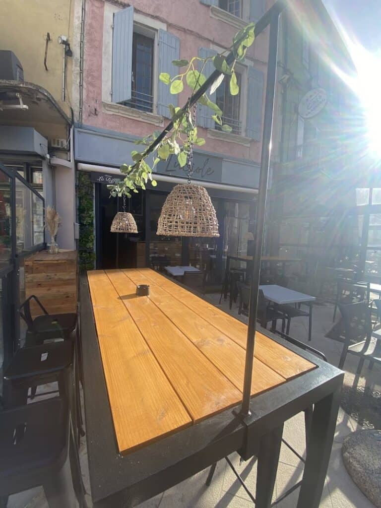 Restaurant Luciole à Orange, France — photo 1