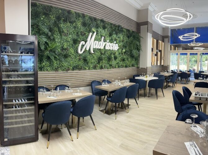 Restaurant Madrissio à Courbevoie, France
