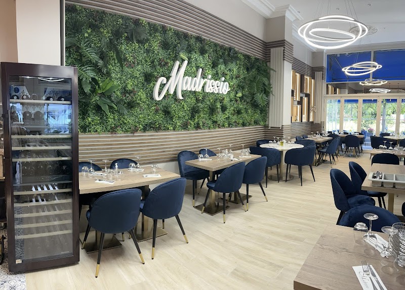 Restaurant Madrissio à Courbevoie, France