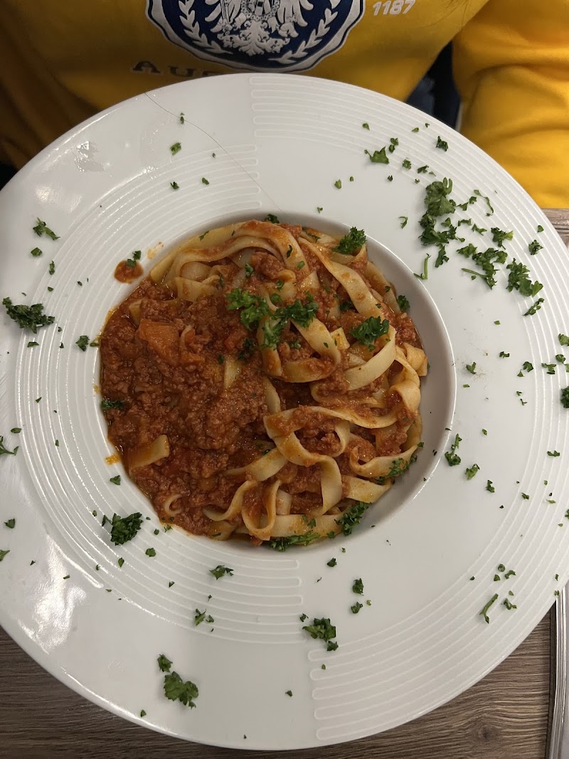 Restaurant Madrissio à Courbevoie, France